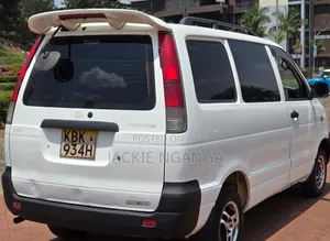 Toyota TownAce 2002 White