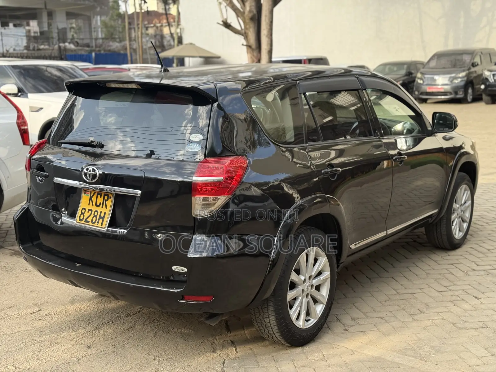 Toyota Vanguard 2012 Black