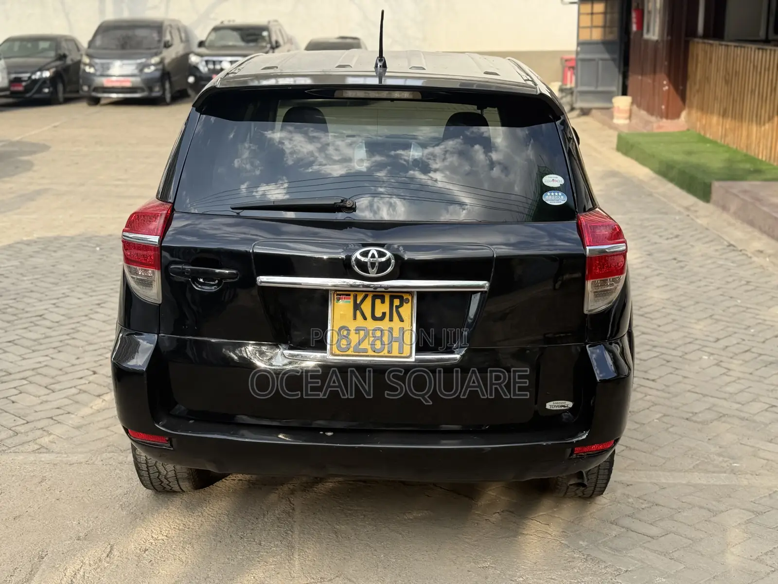 Toyota Vanguard 2012 Black