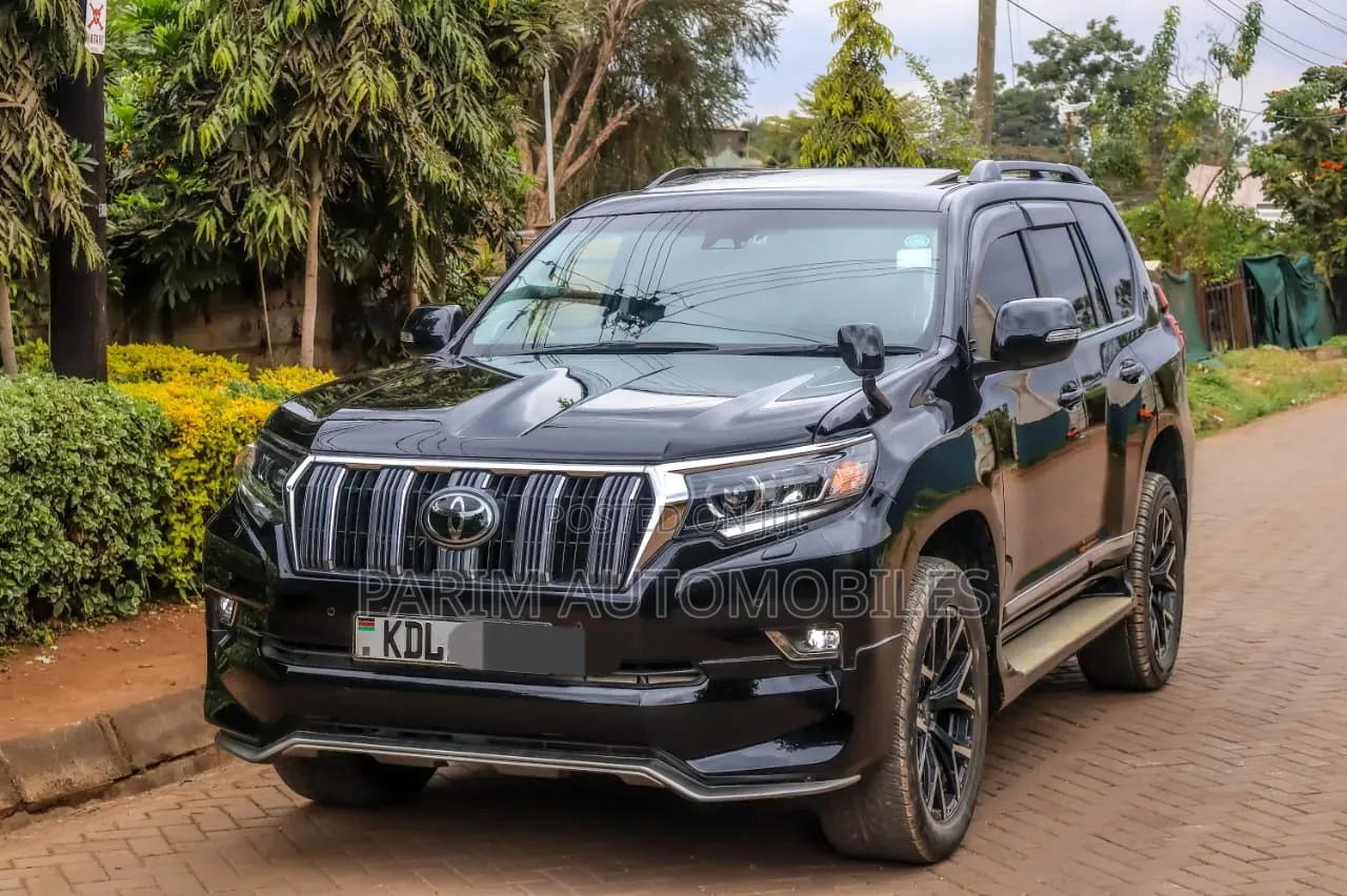 Toyota Land Cruiser Prado 2018 Black