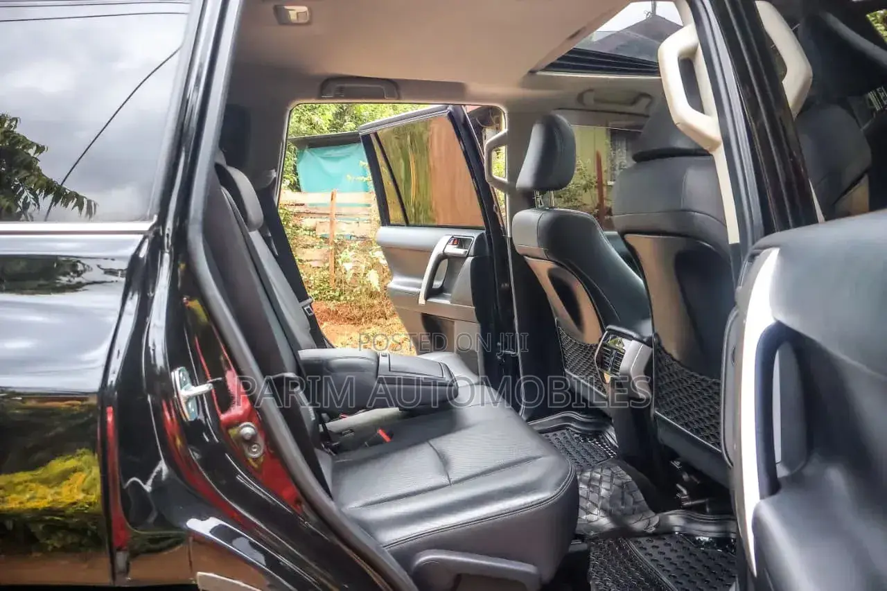 Toyota Land Cruiser Prado 2018 Black