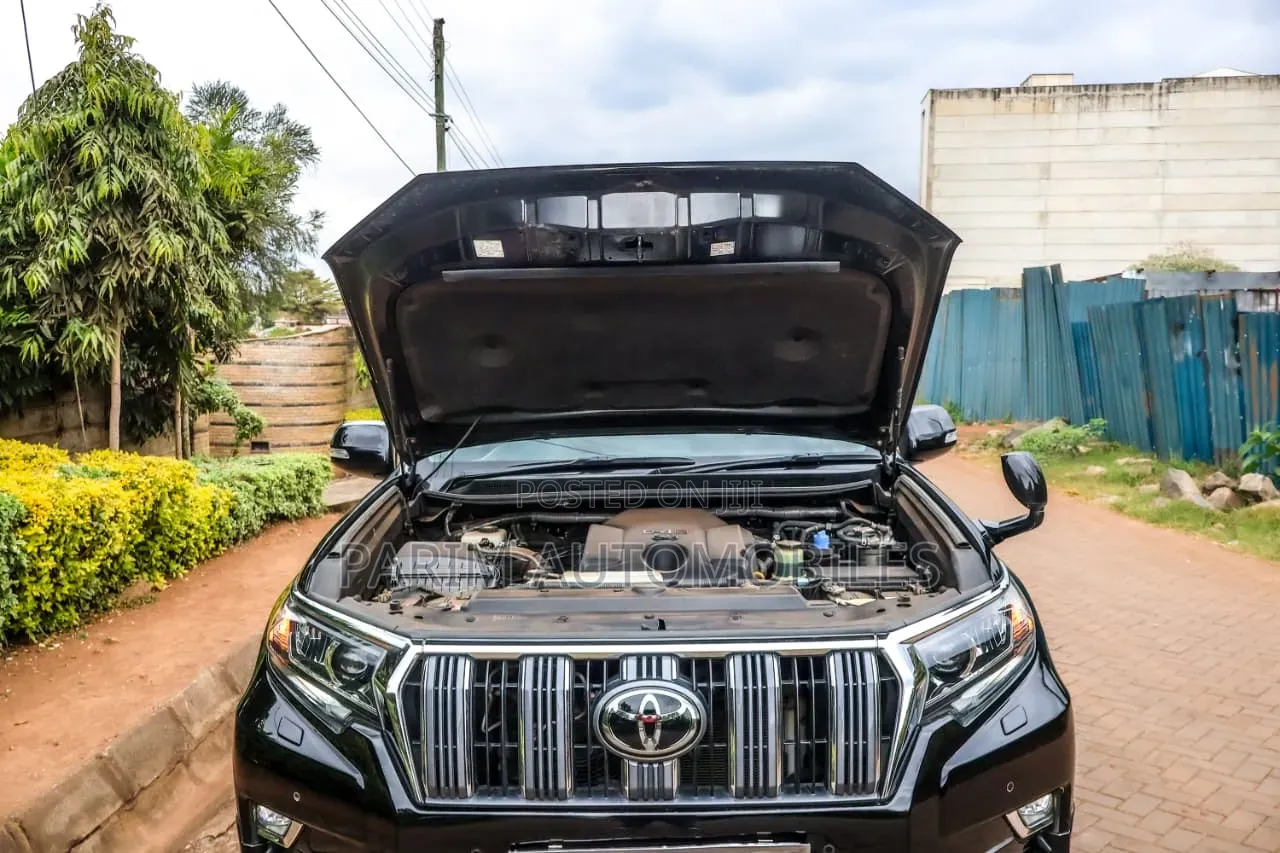 Toyota Land Cruiser Prado 2018 Black