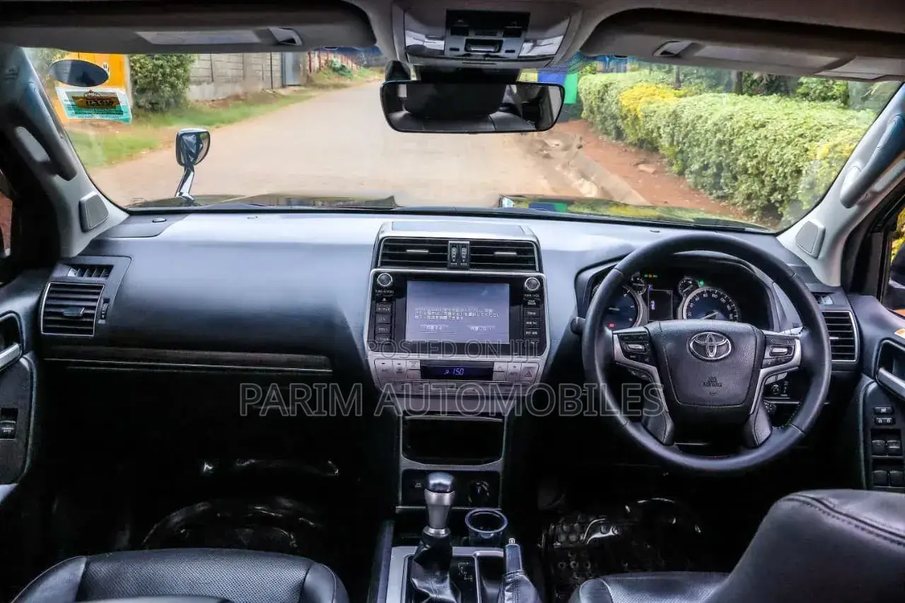 Toyota Land Cruiser Prado 2018 Black