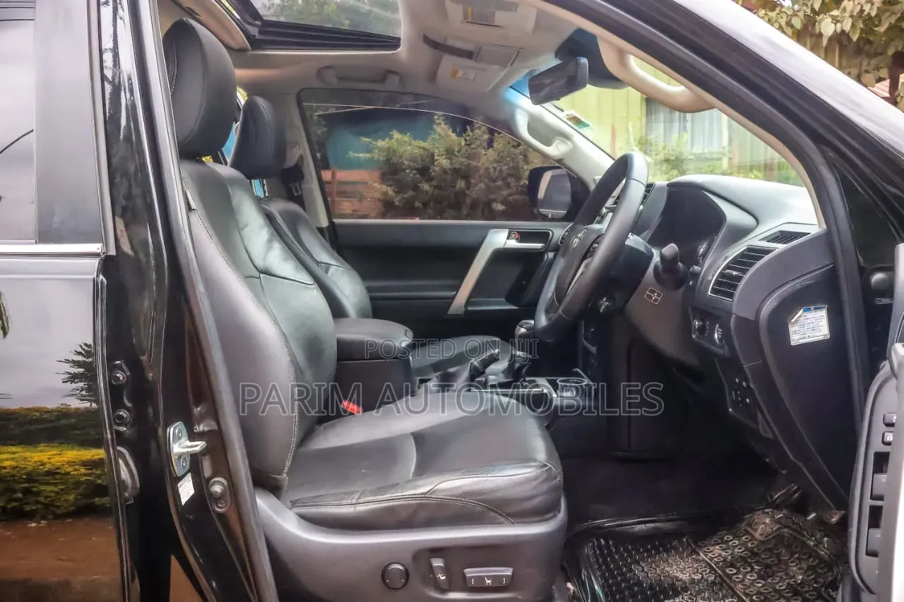 Toyota Land Cruiser Prado 2018 Black