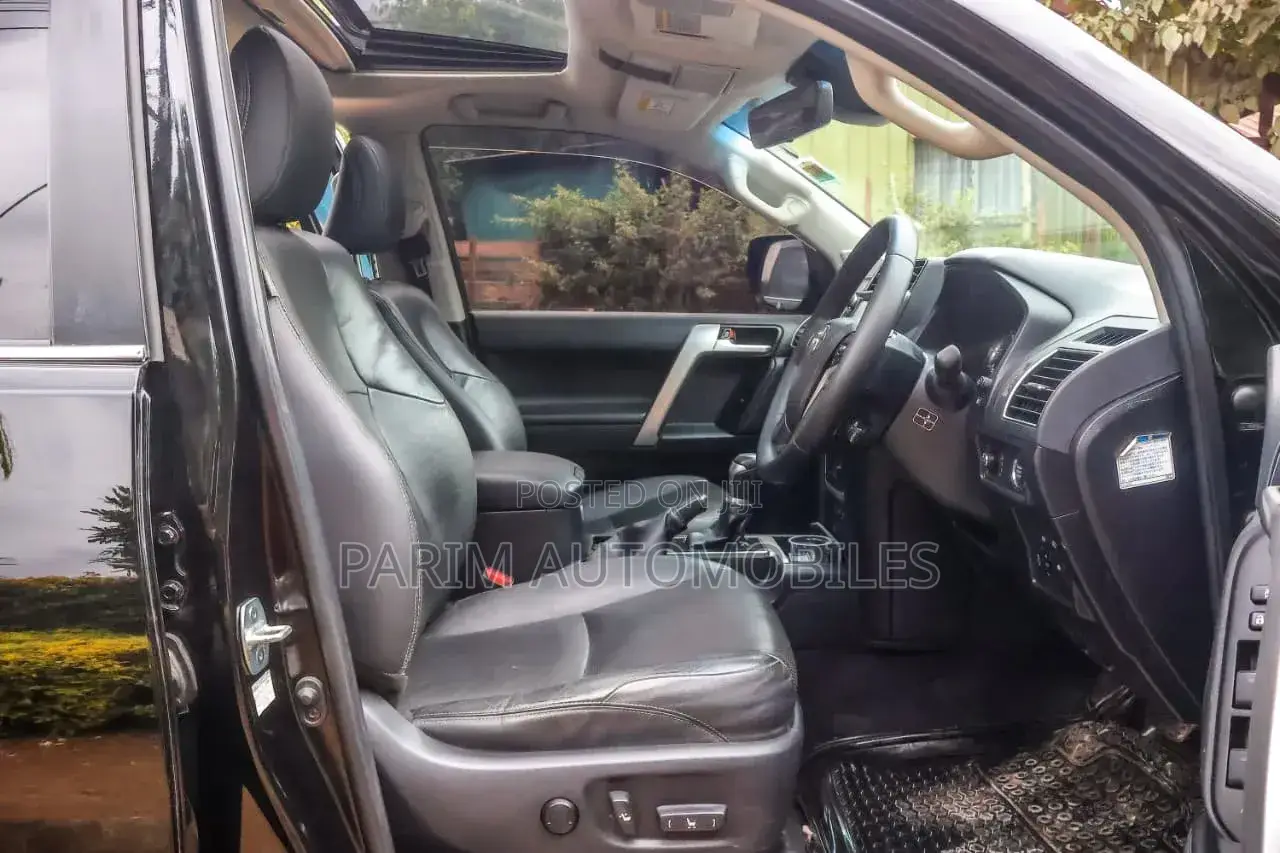 Toyota Land Cruiser Prado 2018 Black