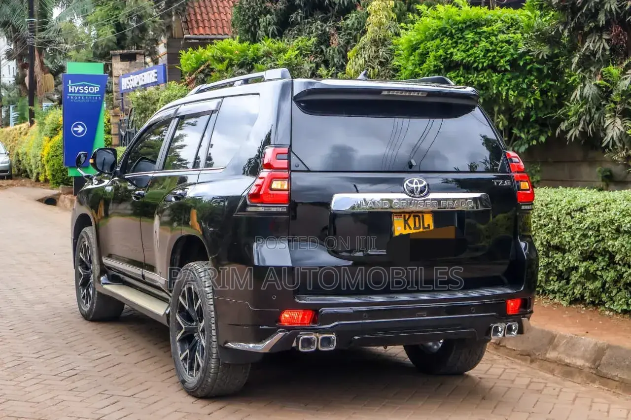 Toyota Land Cruiser Prado 2018 Black