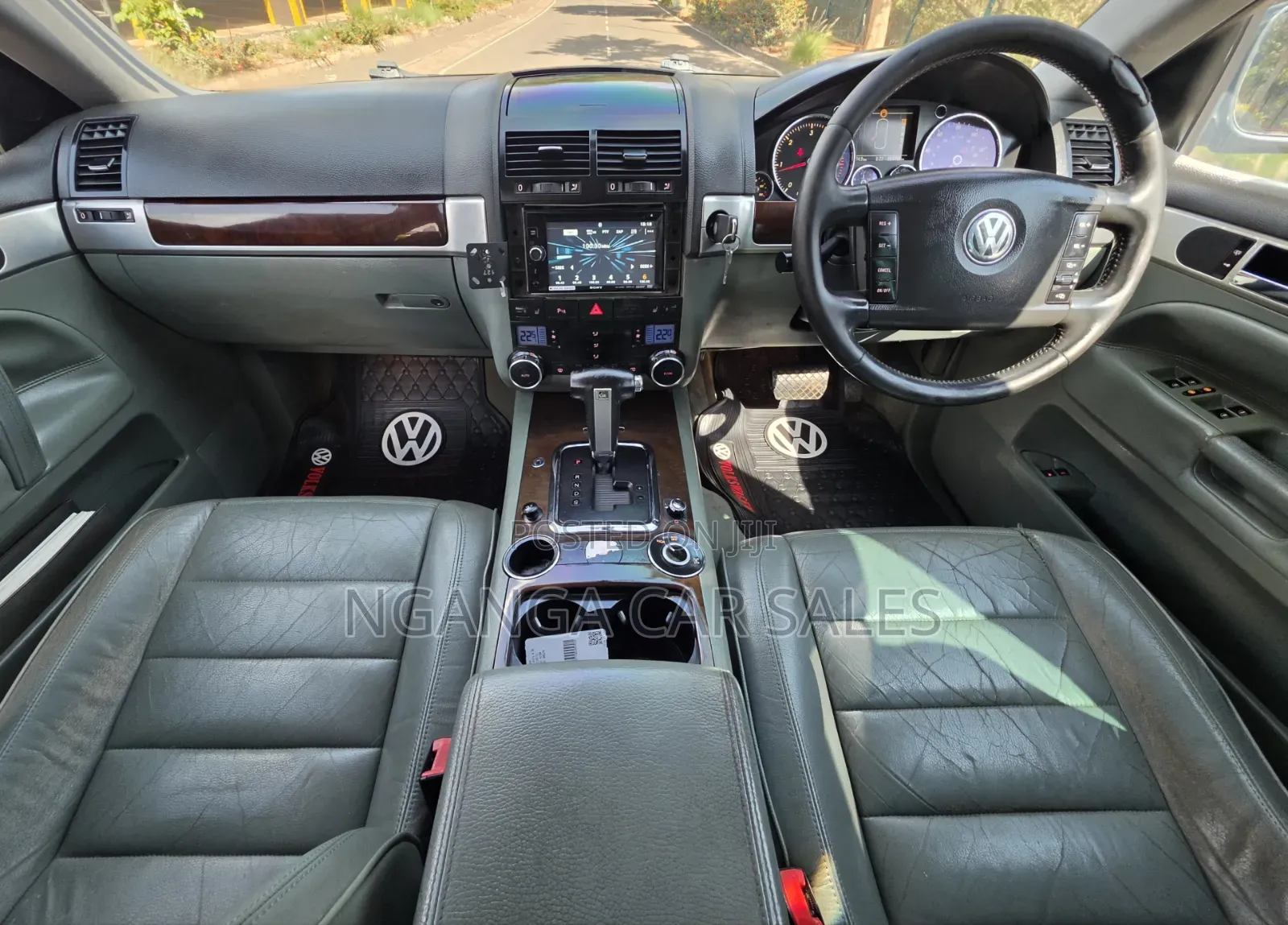 Volkswagen Touareg 2016 Blue