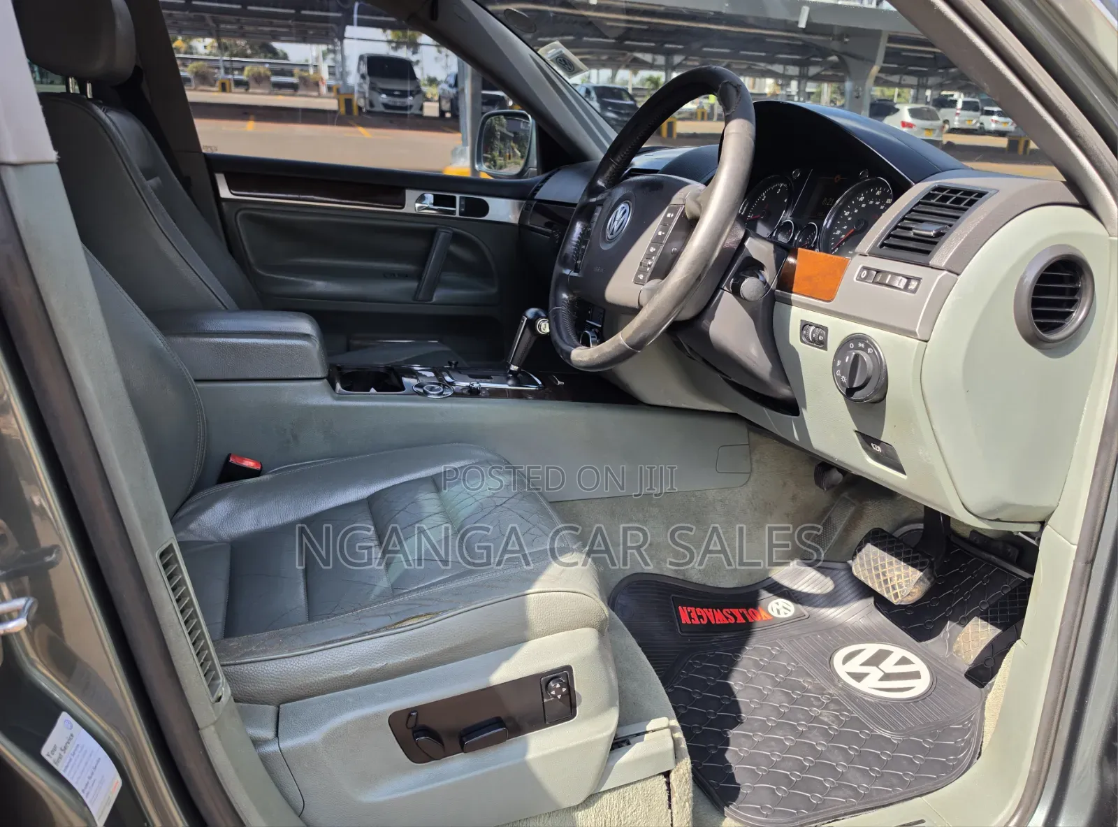 Volkswagen Touareg 2016 Blue