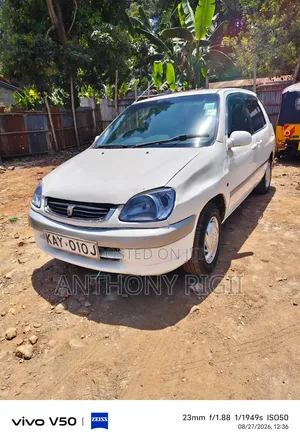 Toyota Raum 1999 White
