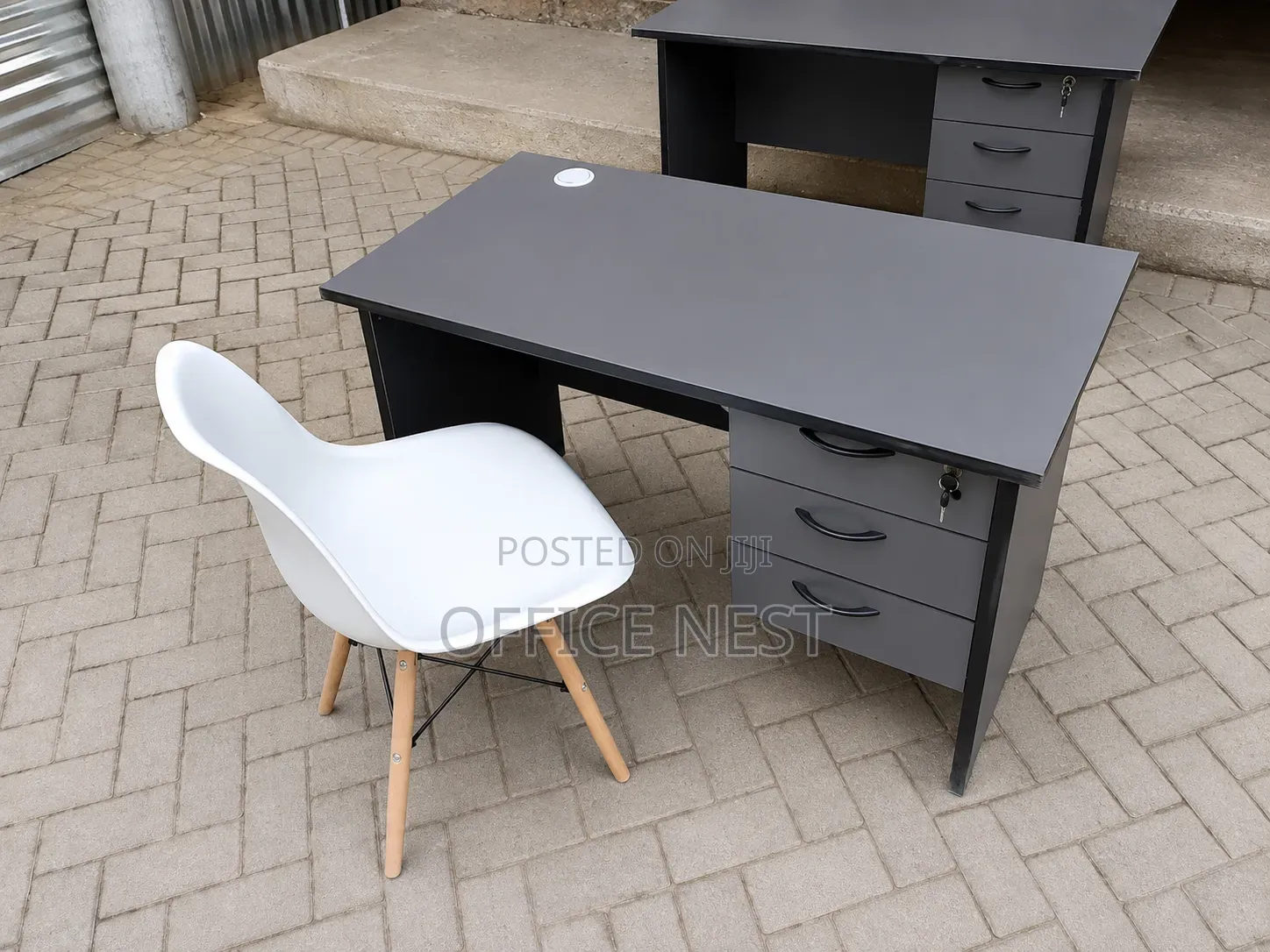 Modern Office Desk With 3 Drawers Lockable Storage – Black