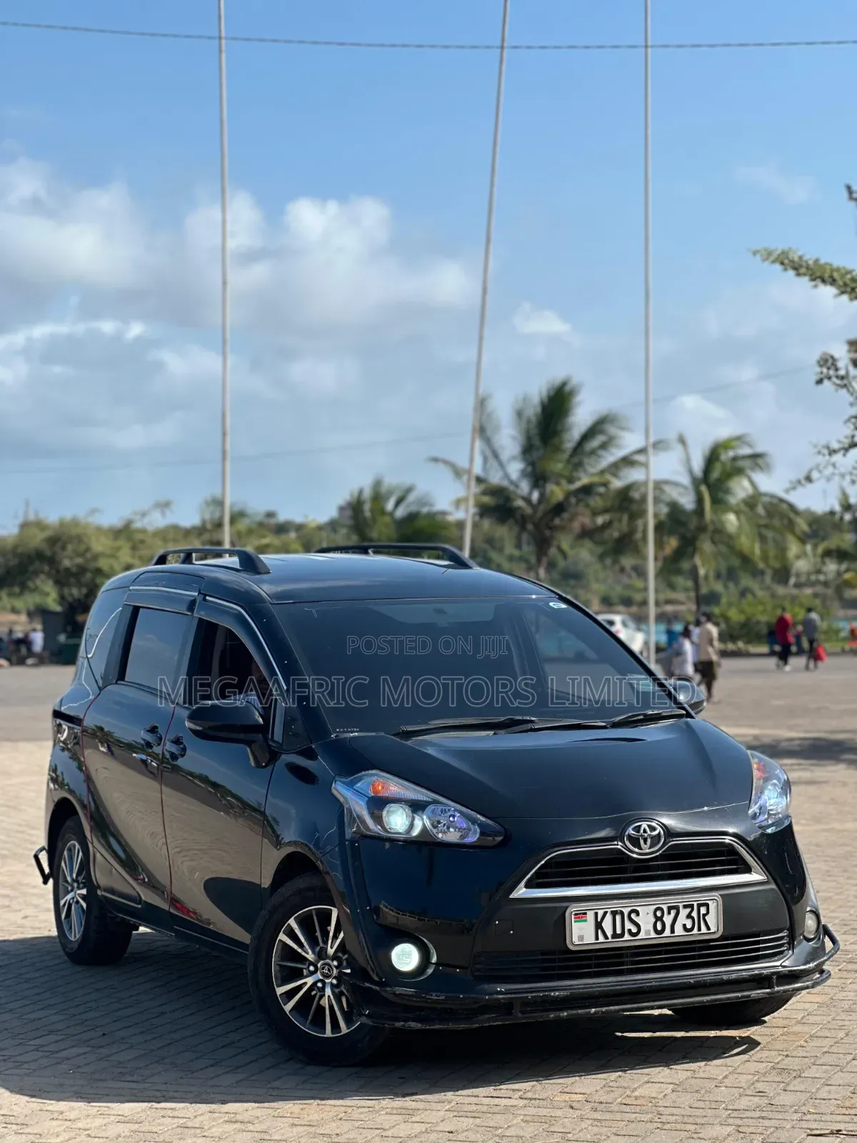 Toyota Sienta 1.5 AWD (6-seater) 2017 Black