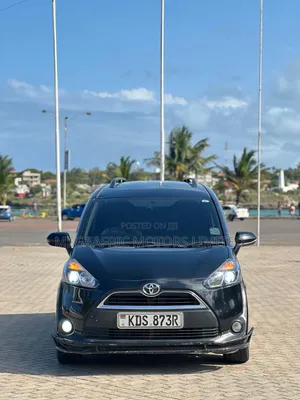 Toyota Sienta 1.5 AWD (6-seater) 2017 Black