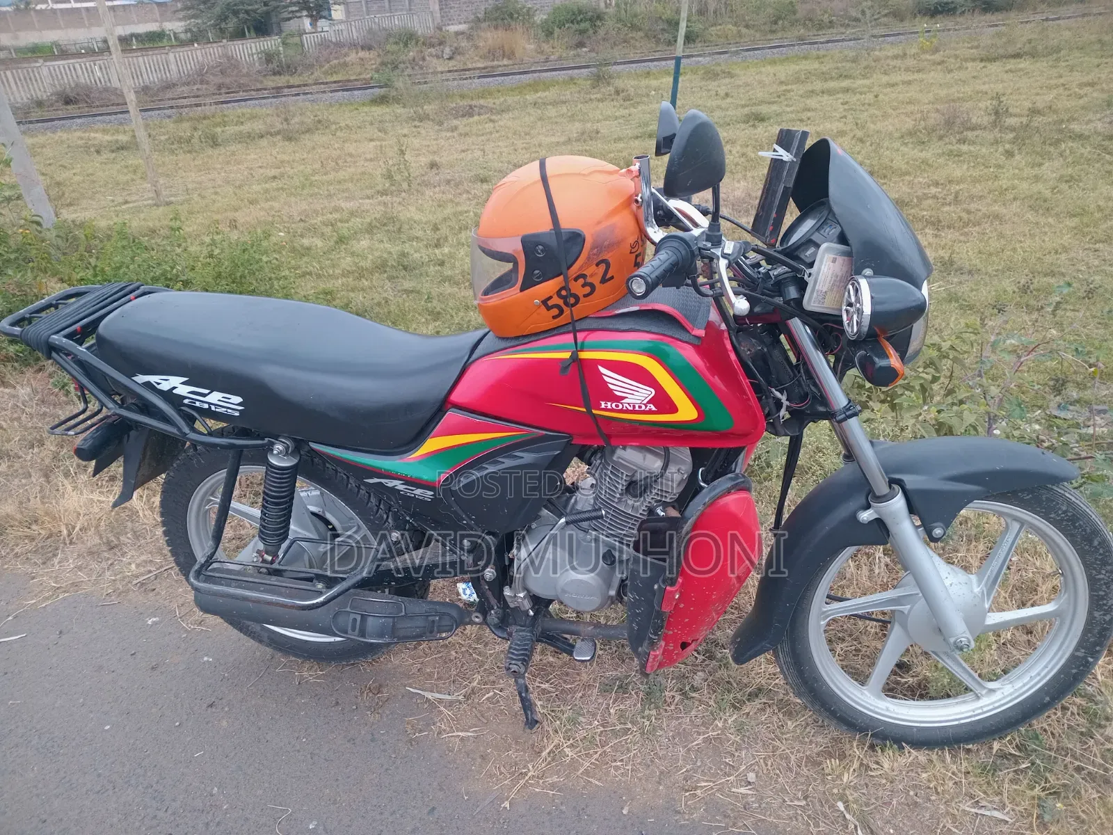 Honda CB 2024 Red