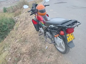 Honda CB 2024 Red