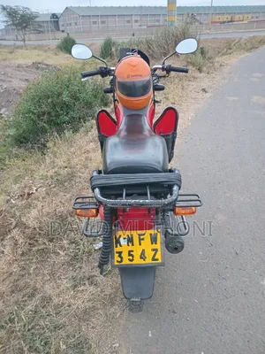Honda CB 2024 Red