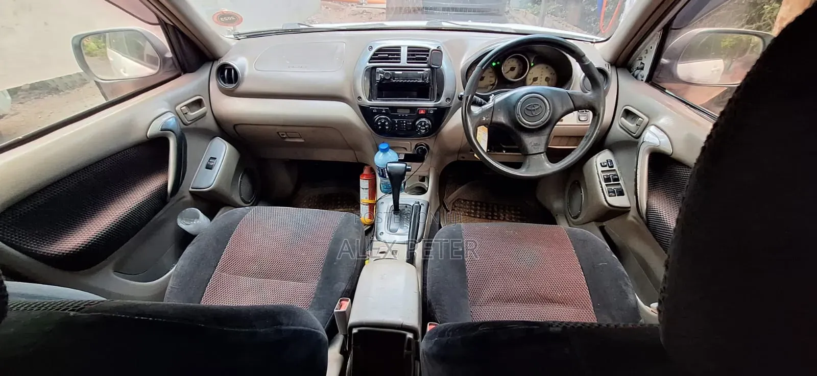 Toyota RAV4 Automatic 2000 White