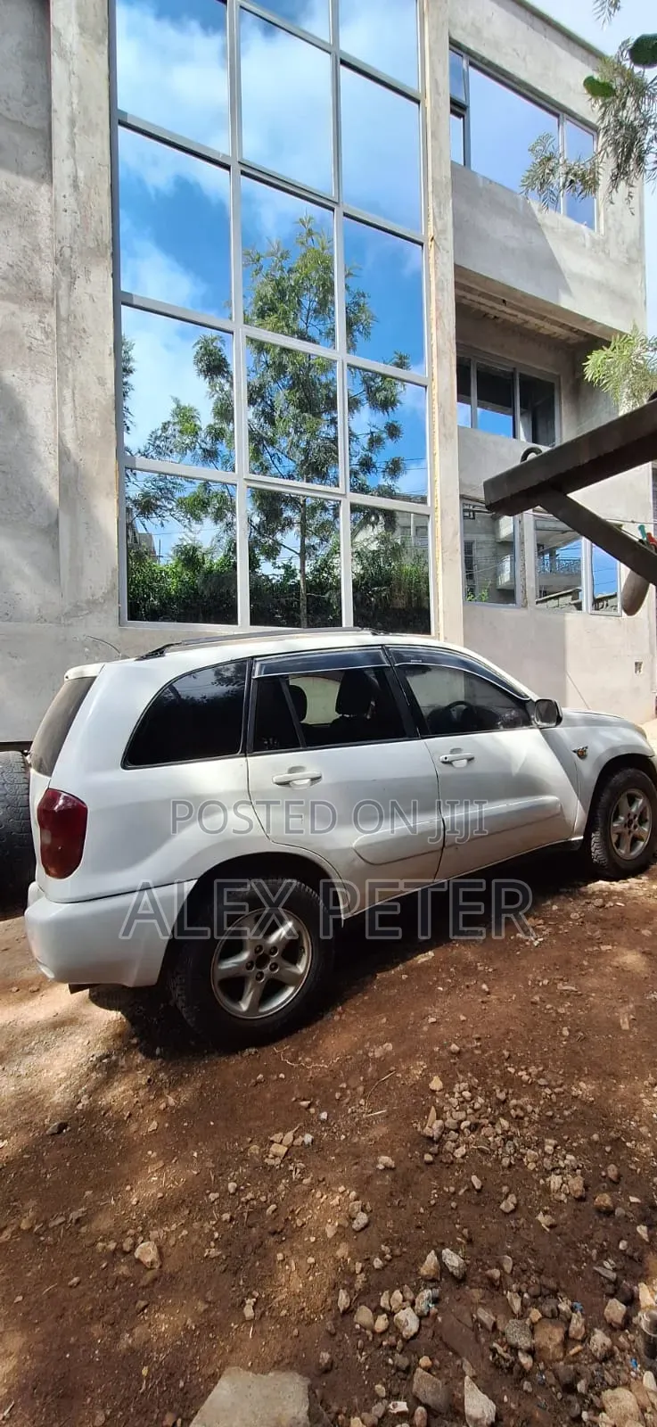 Toyota RAV4 Automatic 2000 White