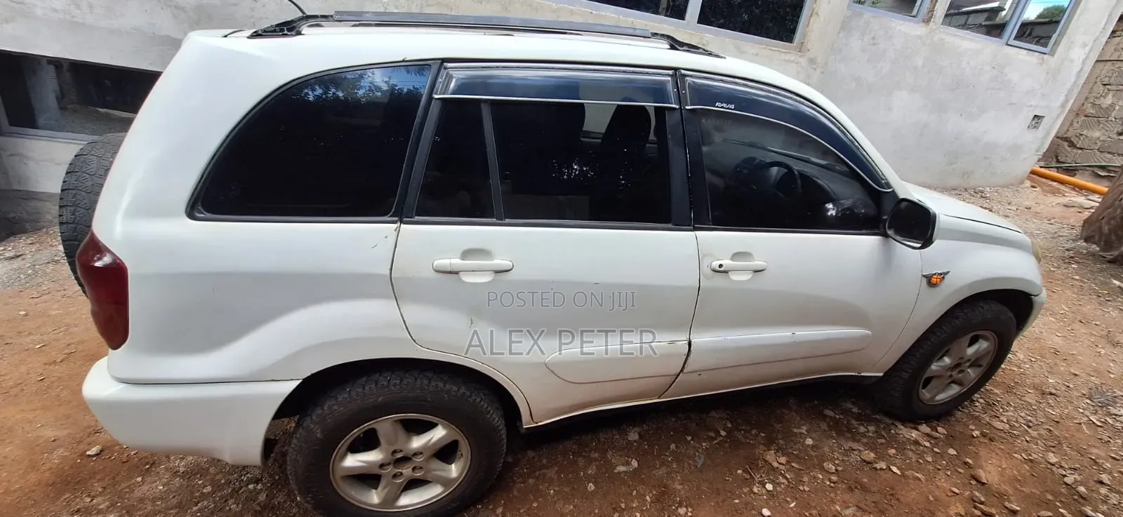 Toyota RAV4 Automatic 2000 White