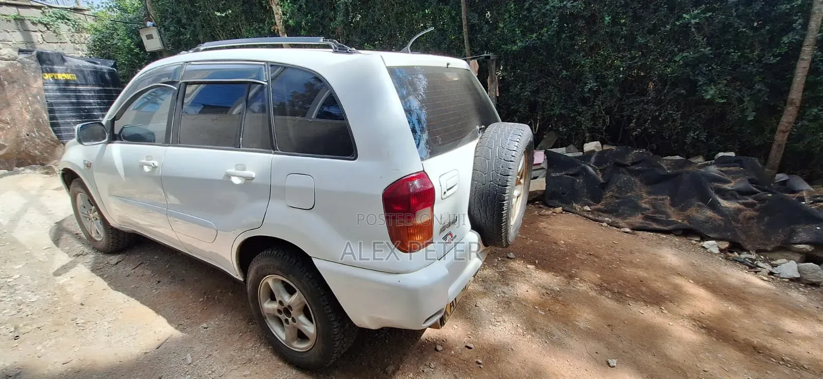 Toyota RAV4 Automatic 2000 White