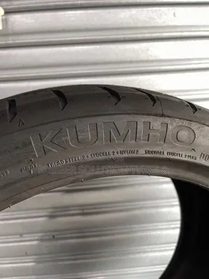 255 /35 R19 Kumho Tyres 96y Xl Escta Ps91