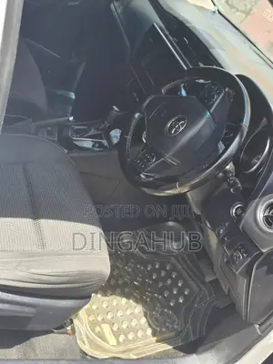 Toyota Auris 2015 Silver