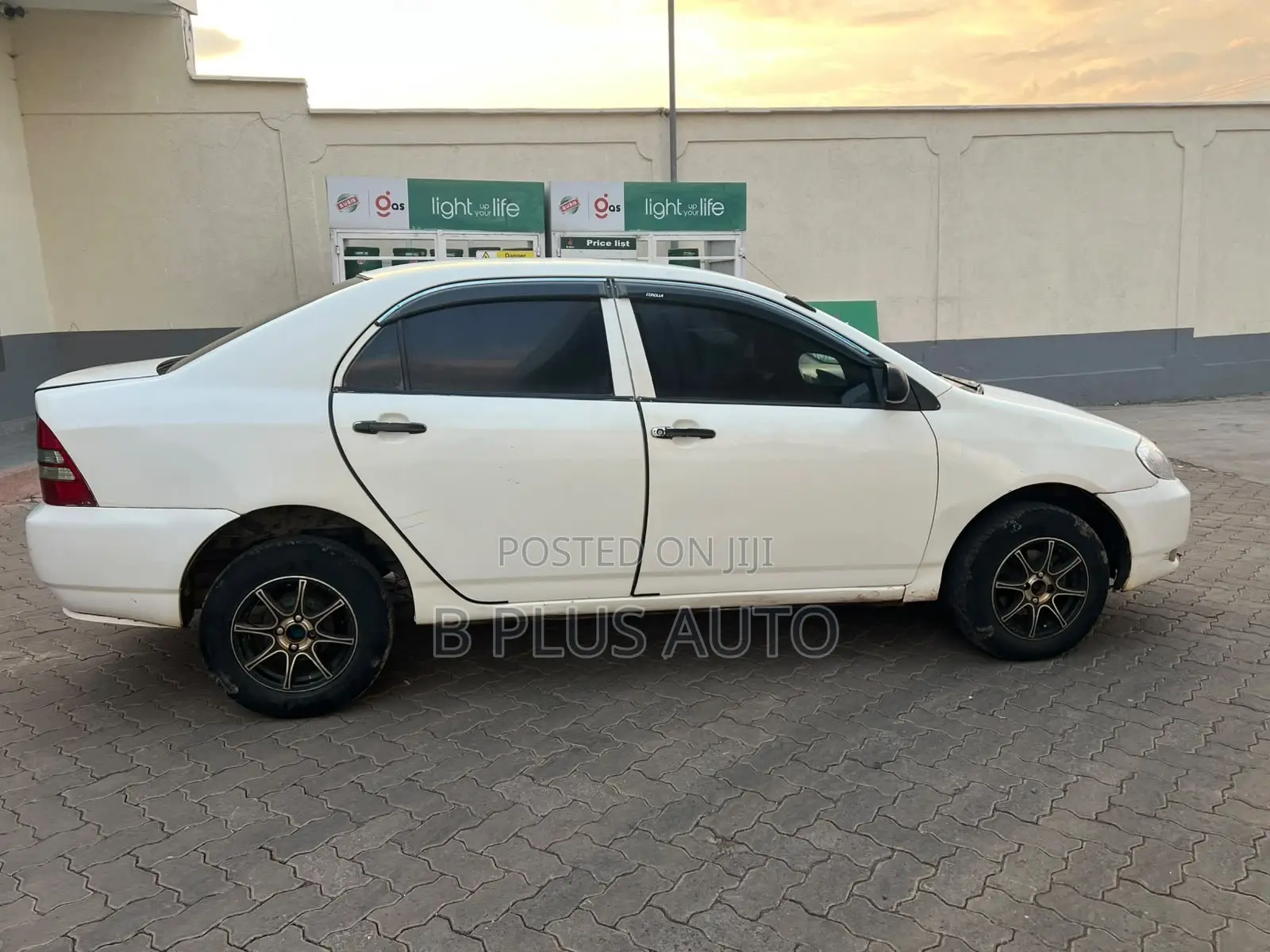 Toyota Corolla 2004 White