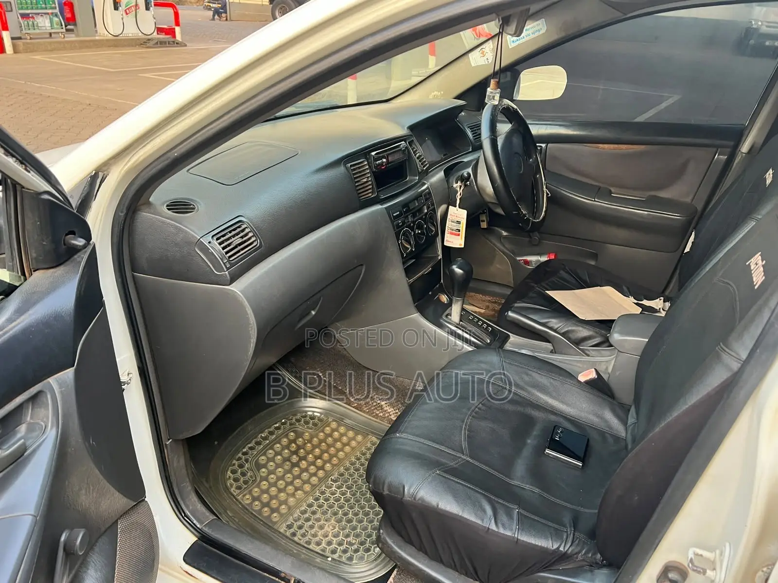 Toyota Corolla 2004 White