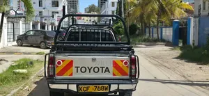 Toyota Hilux 2008 Silver
