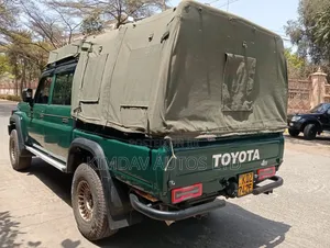 Toyota Land Cruiser 2014 Green