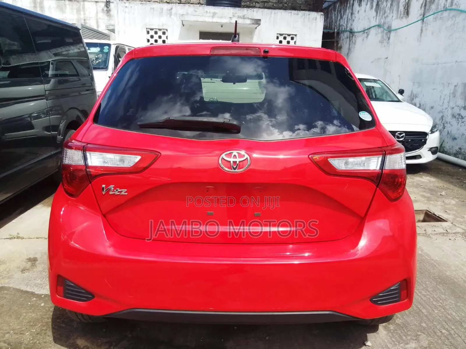 Toyota Vitz 1.0 FWD 5dr 2020 Red