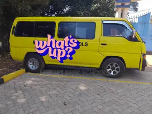 Nissan Caravan (Urvan) 2004 Yellow