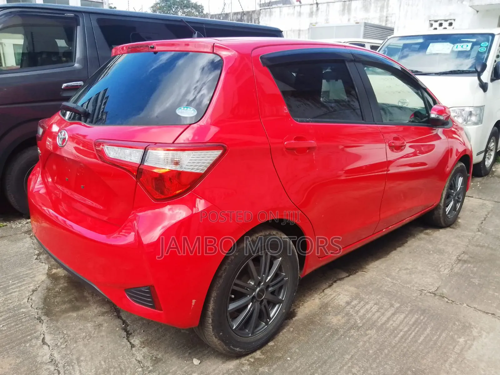 Toyota Vitz 1.0 FWD 5dr 2020 Red
