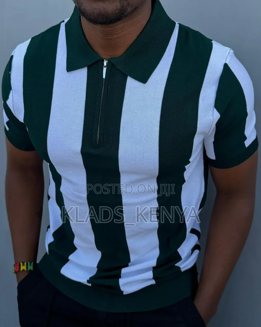 Polo Shirts With a Collar