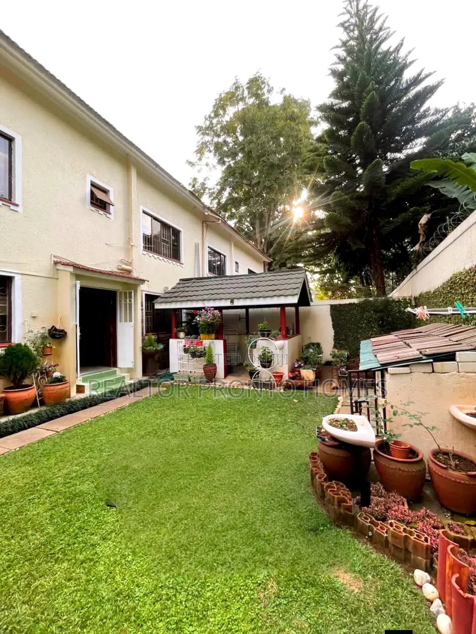 4bdrm Townhouse/Terrace in Lavington, Muthangari for sale