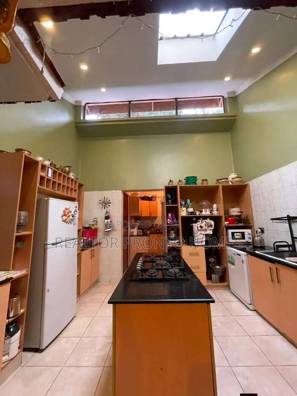 4bdrm Townhouse/Terrace in Lavington, Muthangari for sale