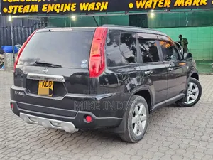 Nissan X-Trail 2.0 Petrol XE 2010 Black