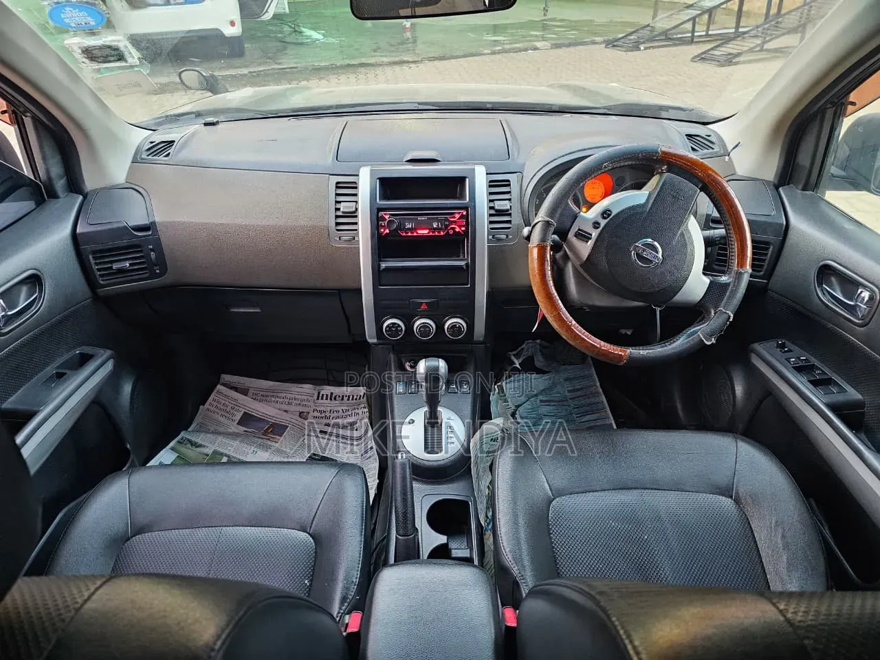 Nissan X-Trail 2.0 Petrol XE 2010 Black