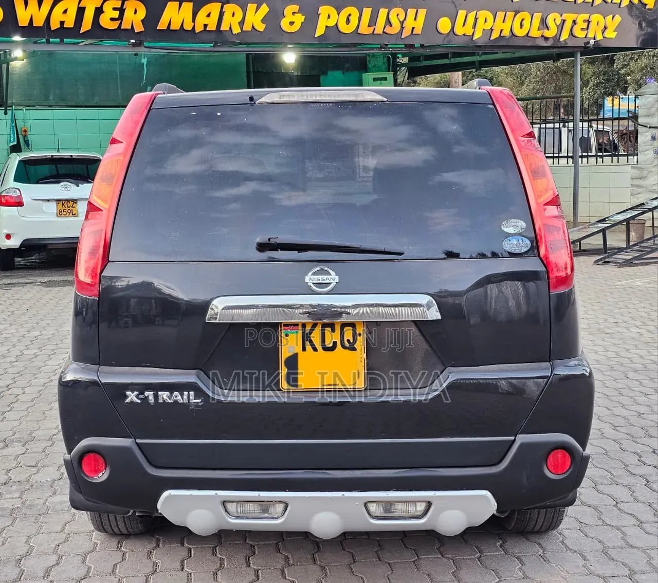 Nissan X-Trail 2.0 Petrol XE 2010 Black