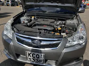Subaru Legacy 2010 Silver