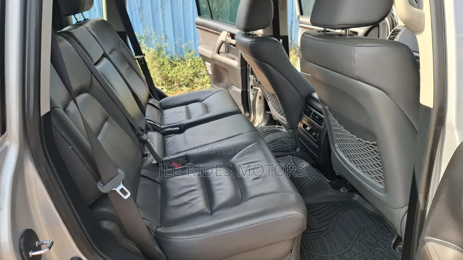 Toyota Land Cruiser 4.6 V8 ZX 2010 Silver
