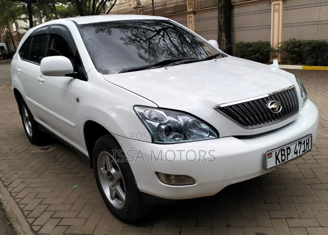 Toyota Harrier 2005 White
