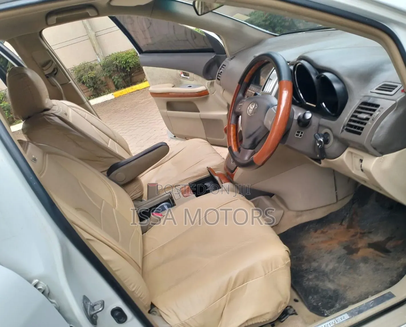 Toyota Harrier 2005 White