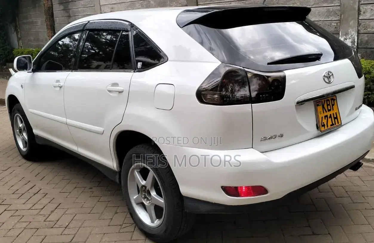 Toyota Harrier 2005 White