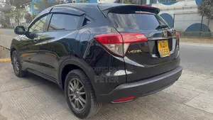 Honda Vezel 2018 Black