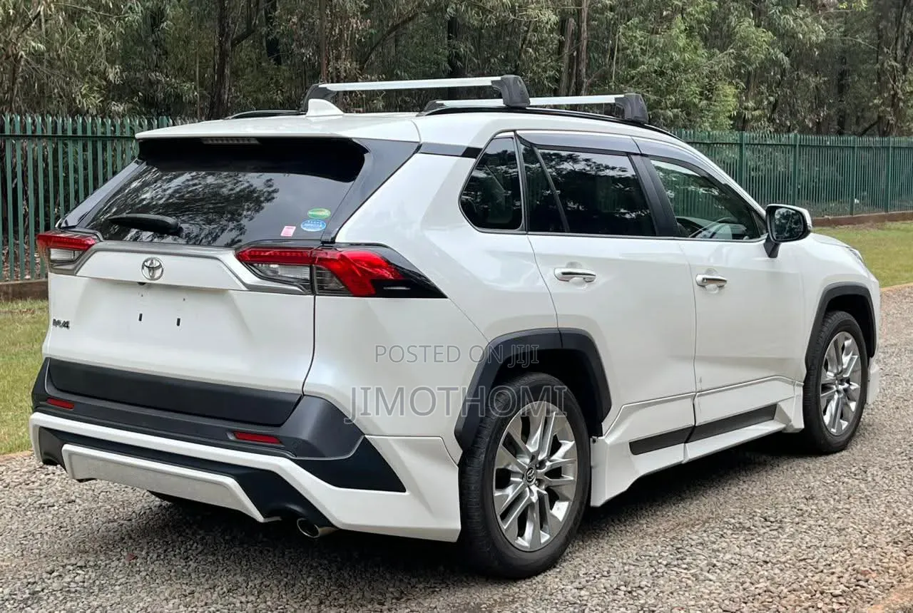 Toyota RAV4 2019 White