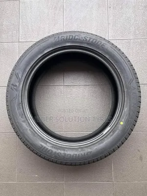 225 /55 R19 Bridgestone Tyres 99w Alenza 001
