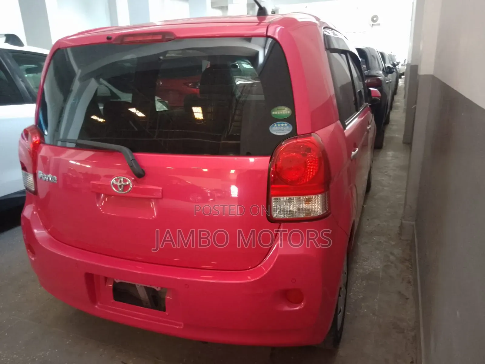 Toyota Porte 1.5 FWD 2021 Red