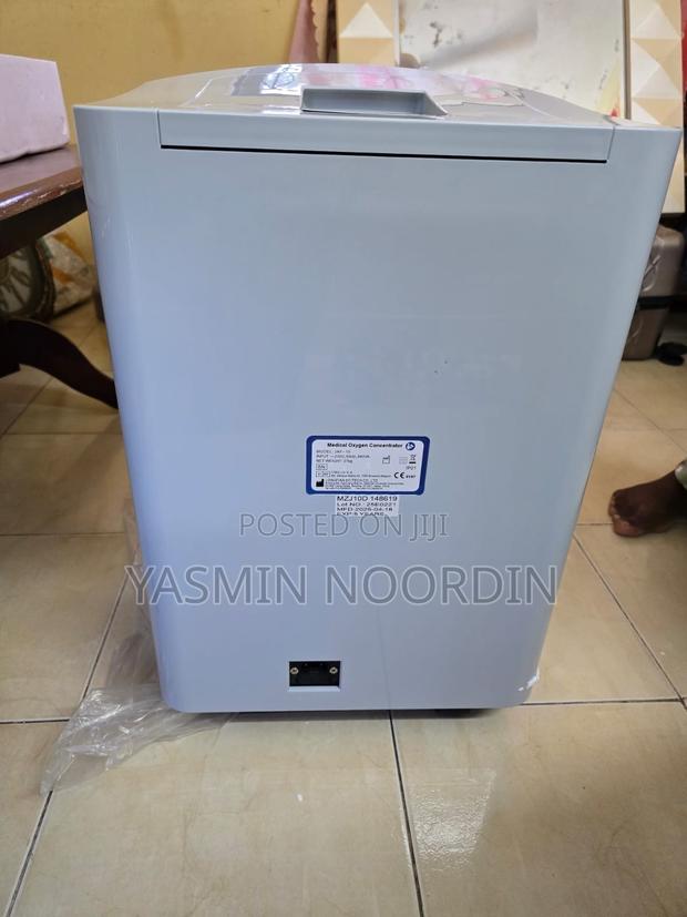 Brand New Oxygen Concentrator 10litres - thumbnail 2