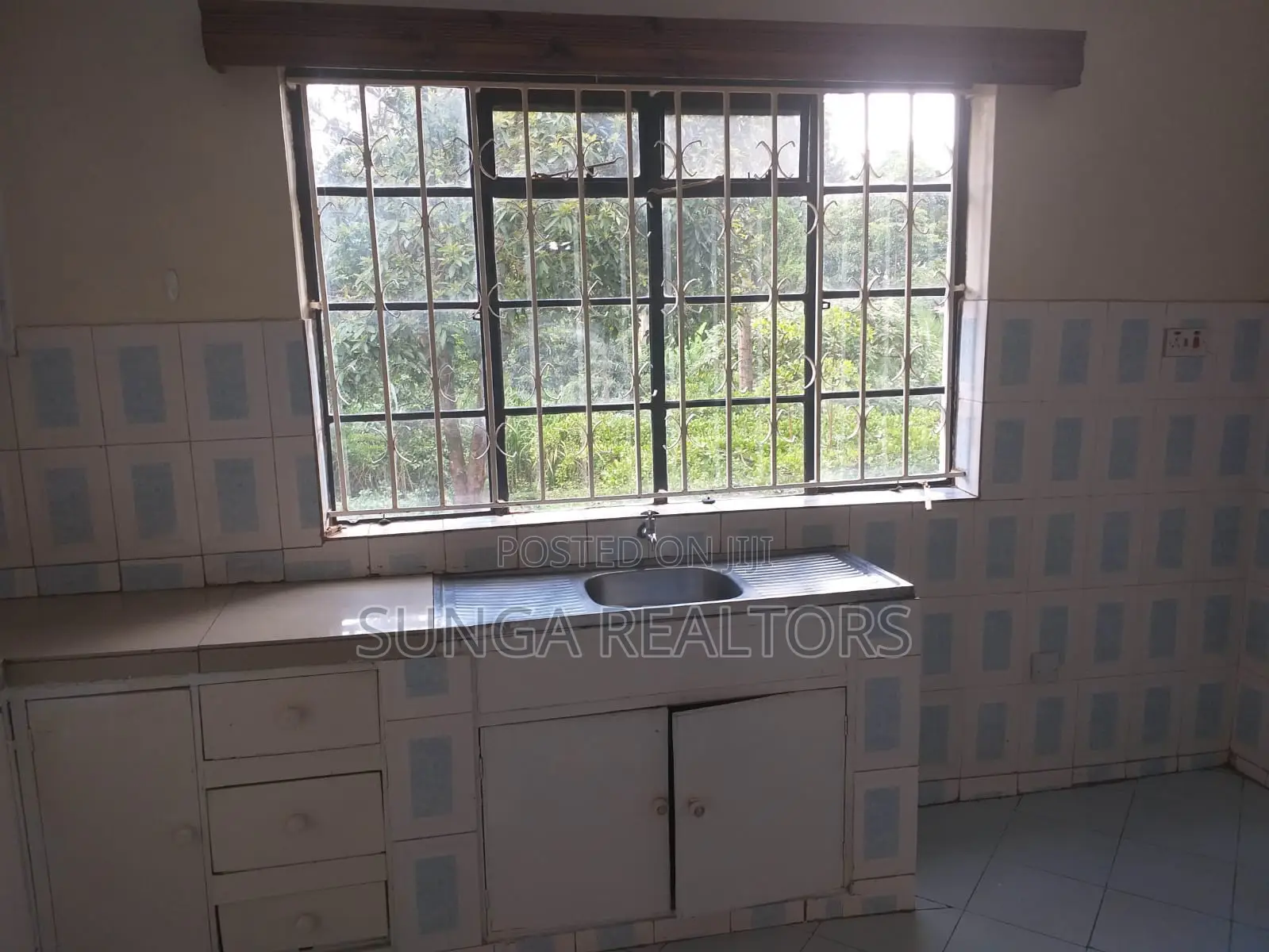 2bdrm Bungalow in Loresho for rent