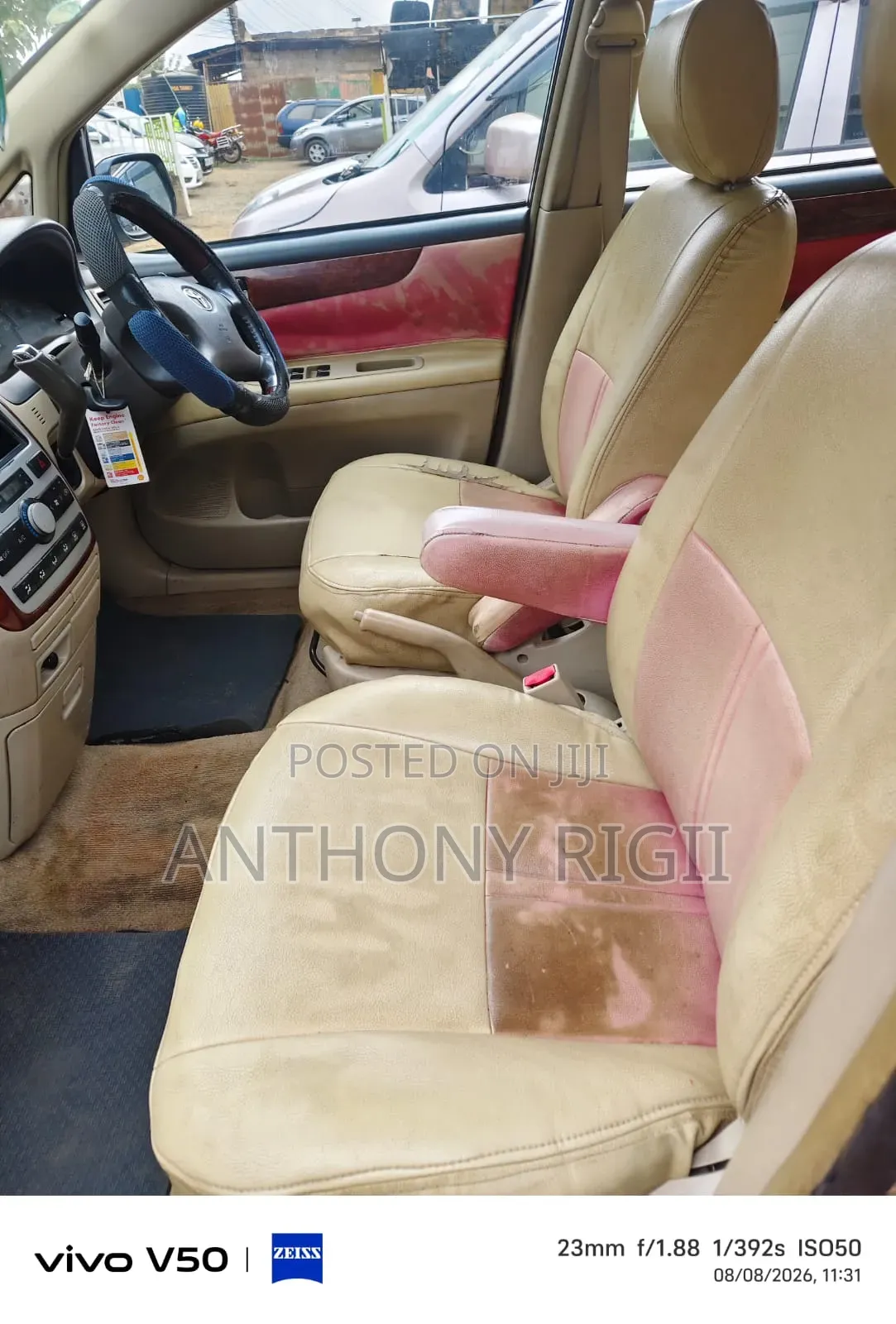 Toyota Ipsum 2004 Gold